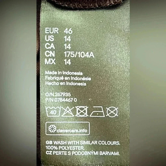 H&M Long Flowing Black Blouse Women’s Size 14 NWT - Picture 8 of 10